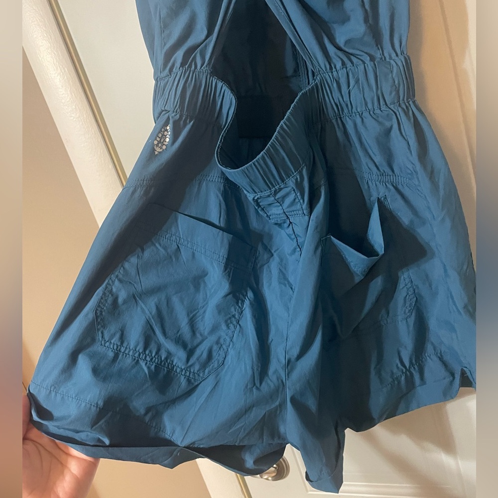 Free People Movement Noiseless Back On Trek Romper $108 Sz XS Blue Teal - Picture 9 of 13